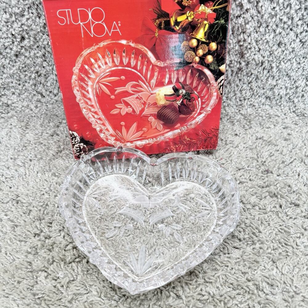 Vintage Studio Nova Japan Glass Big Christmas Heart Holiday Candy Dish Bowl Box